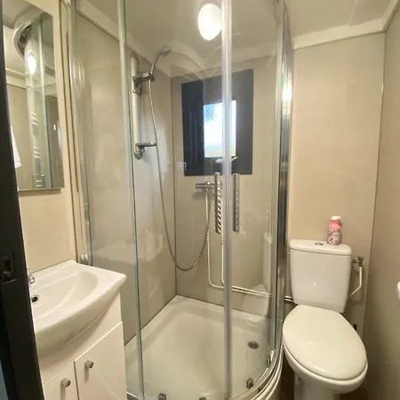 Chalet Sana Hideout, Romantisch Boshuisjes Voor 2 Naast Het Bos En Sauna Drome Putten