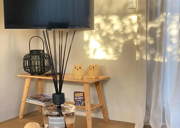 Sana Hideout, Romantisch Boshuisjes Voor 2 Naast Het Bos En Sauna Drome Chalet